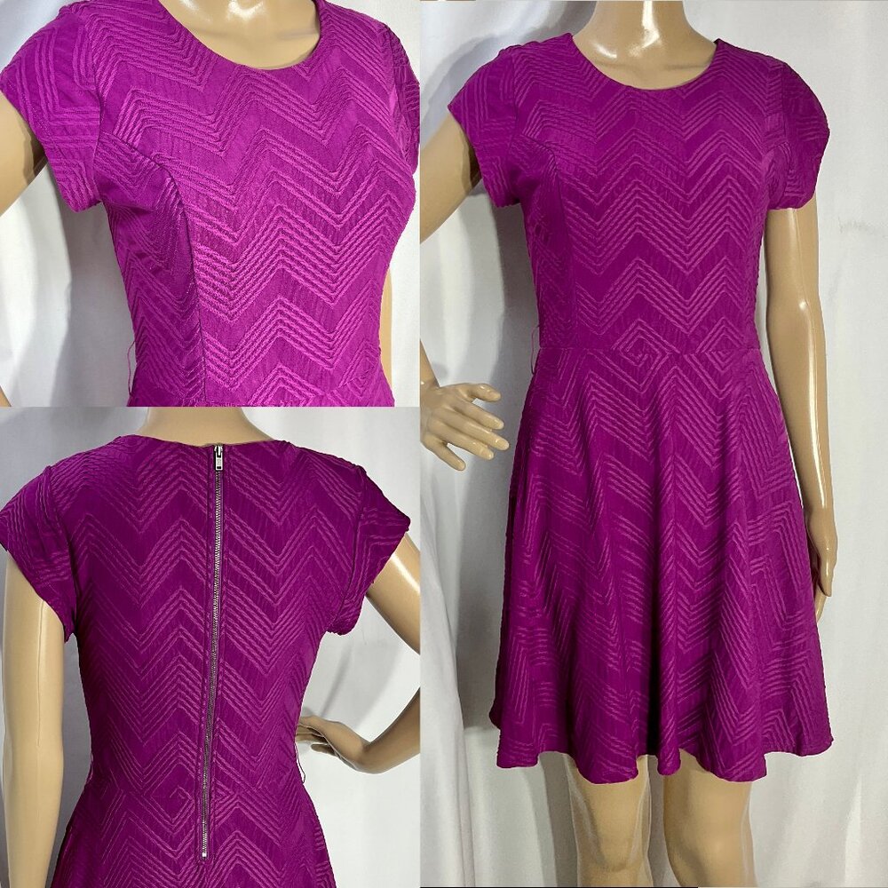 Candies Sz Med Fit and Flare Magenta Knee Length Dress Womens Purple/Pink